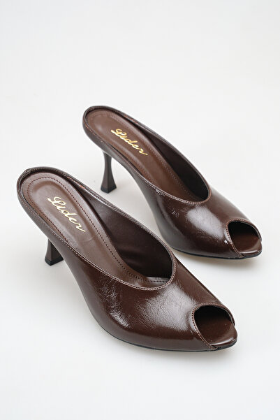 LDR Γυναικεία παπούτσια με ανοιχτή μύτη και τακούνι, από καφέ λουστρίνι