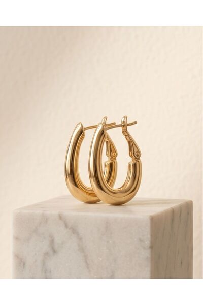 B&T Bujiteri Thick Hoop Earring Model