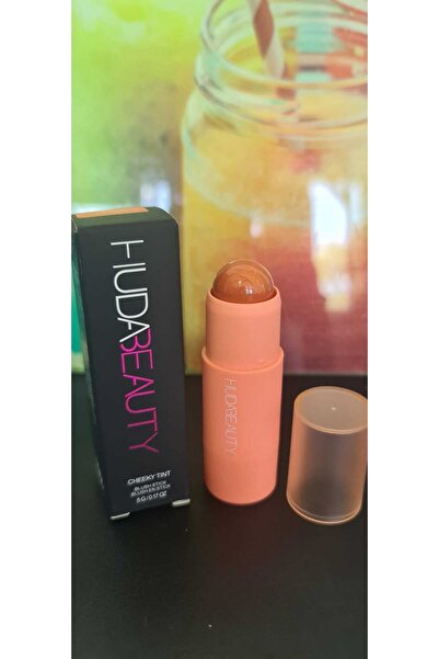 Huda Beauty στικ ρουζ