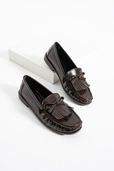 diclepolat Γυναικεία καφέ δερμάτινα παπούτσια Loafer με φούντες και λεπτομέρε...