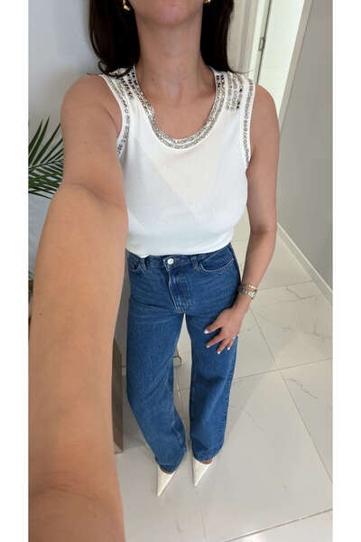 BİRCANÇİL Μπλούζα Senika σε ανοιχτό εκρού με πέτρες