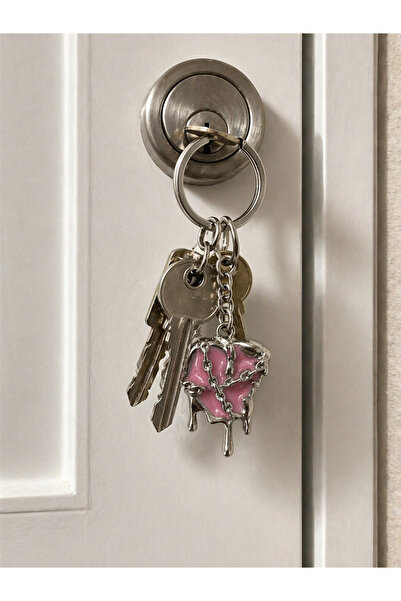 HER ŞEY NOTA www.herseynota.com Gothic Heart Chain Metal Keychain with Pink D...