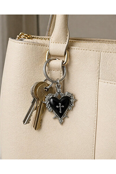 HER ŞEY NOTA www.herseynota.com Gothic Heart Detailed Black Stone Cross Patte...