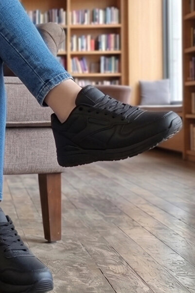 IN-STEP Pure Comfort: Black Modern City and Walking Shoes