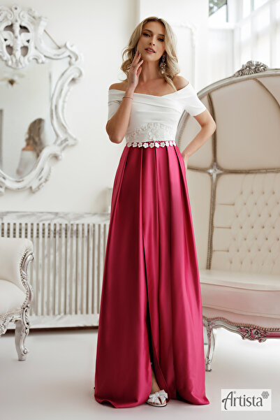 Artista Κομψό μακρύ φόρεμα με ακάλυπτους ώμους και φούστα που ανεμίζει με σκί...