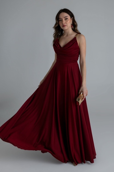 ADAMODA.RO Κομψό μακρύ φόρεμα με τιράντες αλυσίδας