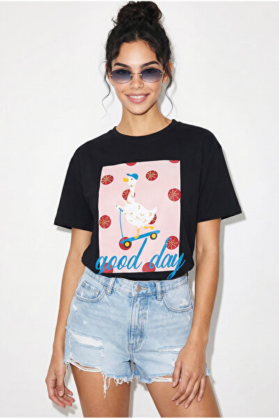 Bianco Lucci Γυναικείο μπλουζάκι Good Day με στάμπα και λεπτομέρεια κεντήματο...