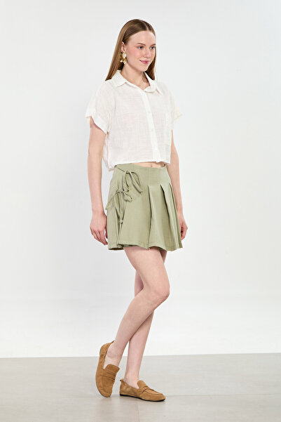 BARRELS AND OIL Γυναικεία πλισέ φούστα-σορτς με δέσιμο στο πλάι - Ελιά