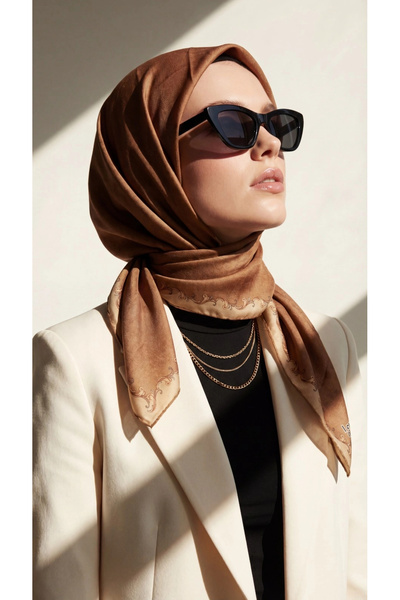 Levidor Crystal Scarf Embroidery Pattern Milky Coffee