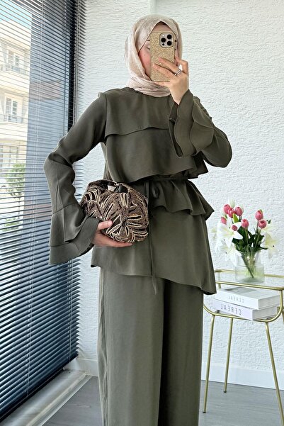 MELEK ARAZ Σετ δύο τεμαχίων Eliz Modal με βολάν – Χακί