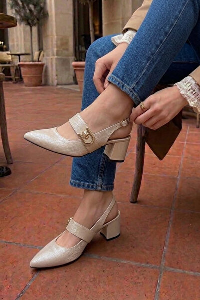 Nubbock Κρεμ Σατέν Μπρόσα Λεπτομερή Γυναικεία Παπούτσια με Χοντρό Τακούνι NK3180