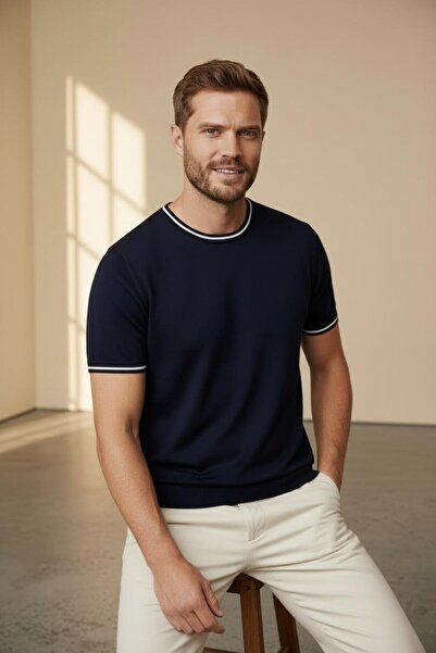 Sarar Μπλουζάκι με λεπτομέρεια στο λαιμό, από ρεγιόν, σε βασικό ναυτικό μπλε ...