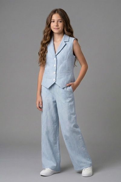 DMB BOYS & GIRLS Set 2 piese pentru fetițe cu vestă elegantă cu broderie