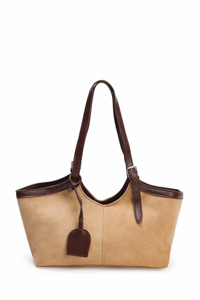 Timburly Μπεζ σουέντ γυναικεία τσάντα ώμου μεσαίου μεγέθους με λεπτομέρεια Charm