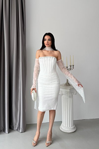 Serica Moda Δαντελένιο μίντι βραδινό φόρεμα με λευκή πέτρα και γάντια με σχέδ...