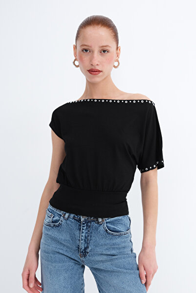 Addax Ασύμμετρο μπλουζάκι με καρφιά P19522