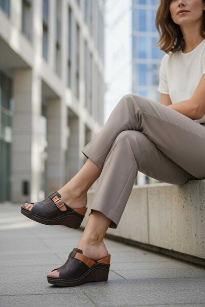 Yağlıoğlu Kundura % 100 Hakiki Deri Tam Ortopedik Ve Anatomik Kadın Terlik MSTF2010