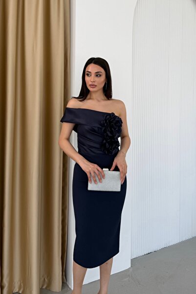 Serica Moda Μπλε ναυτικό αμερικάνικο φόρεμα με λεπτομέρεια λουλουδιών στο για...