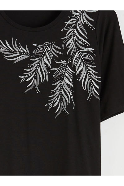 LC Waikiki Μαύρο γυναικείο μπλουζάκι με λουλούδια με λαιμόκοψη