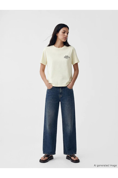 LC Waikiki Γυναικείο μπλουζάκι με στάμπα μπεζ Crew Neck