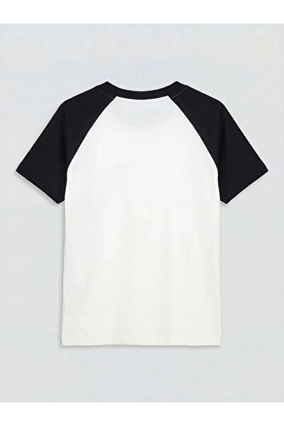 LC Waikiki Λευκό μπλουζάκι για αγόρι με λαιμόκοψη