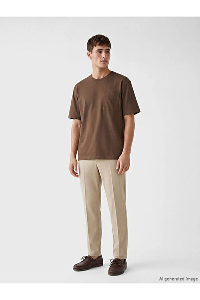 LC Waikiki Καφέ 100% βαμβακερό μπλουζάκι με κανονική εφαρμογή και βασικές τσέπες