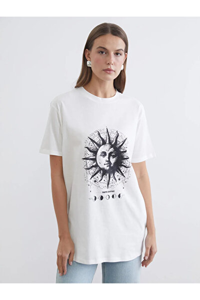 LC Waikiki Γυναικείο μπλουζάκι με λευκό λαιμόκοψη