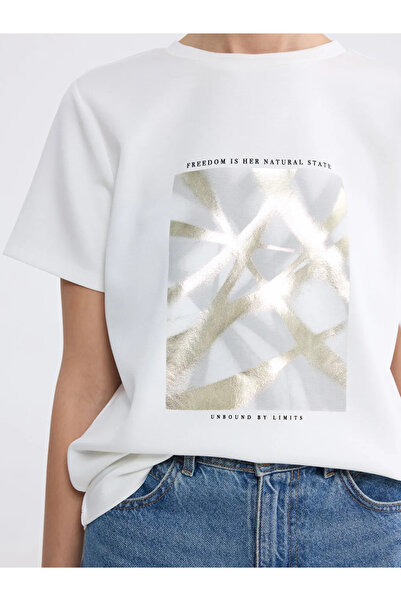 LC Waikiki Γυναικείο μπλουζάκι με λευκό λαιμόκοψη