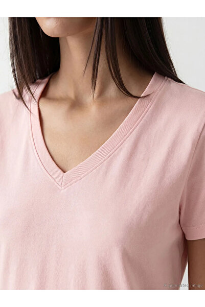 LC Waikiki Γυναικείο μπλουζάκι με ροζ λαιμόκοψη