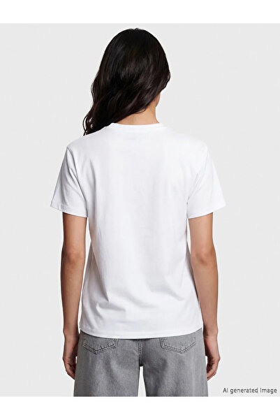 LC Waikiki Λευκό γυναικείο μπλουζάκι με λαιμόκοψη ποδηλάτου και στρας