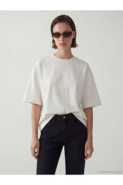 LC Waikiki Μπεζ γυναικείο μπλουζάκι με λαιμόκοψη oversized