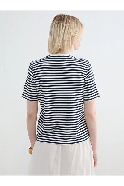 LC Waikiki Γυναικείο μπλουζάκι με ριγέ μπλε Navy Crew λαιμόκοψη