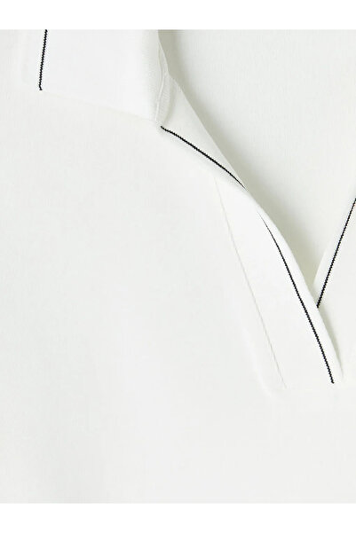 LC Waikiki Λευκό γυναικείο μπλουζάκι με λαιμόκοψη πόλο