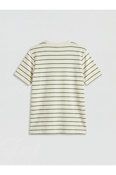 LC Waikiki Πράσινο μπλουζάκι και σορτς για αγόρια με ριγέ λαιμόκοψη