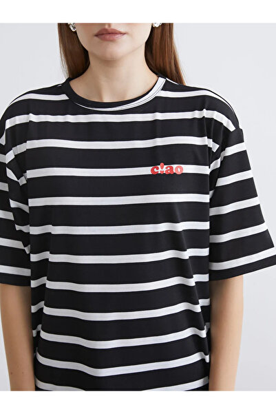 LC Waikiki Μαύρο γυναικείο μπλουζάκι με ρίγες oversized