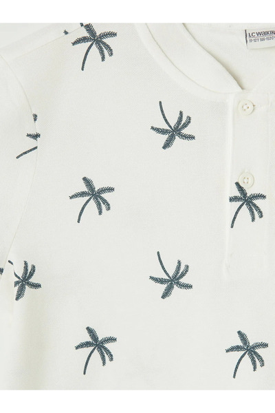 LC Waikiki Μπλουζάκι για αγόρια με σχέδιο σε χρώμα εκρού με γιακά Hakim