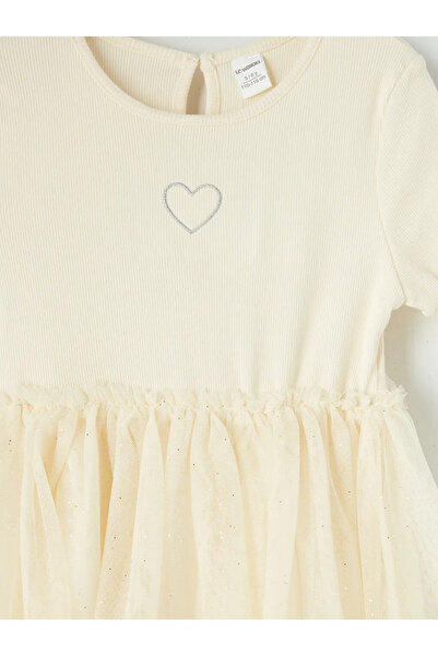 LC Waikiki Λευκό φόρεμα για κορίτσια με λαιμόκοψη ποδηλάτου και κέντημα καρδιάς