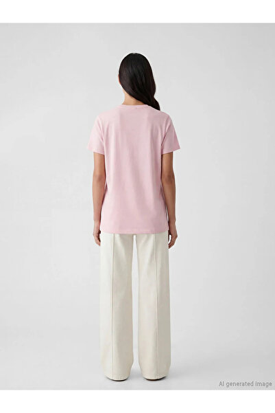 LC Waikiki Ροζ μπλούζα με λαιμόκοψη ποδηλάτου και απλικέ λουλούδια