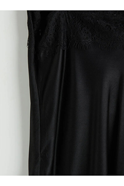 LC Waikiki Μαύρο σατέν μίνι φόρεμα με κορδόνια και λεπτομέρειες από δαντέλα