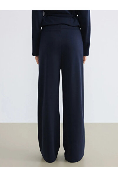 LC Waikiki Γυναικείο παντελόνι με ελαστική μέση σε μπλε ναυτικό χρώμα