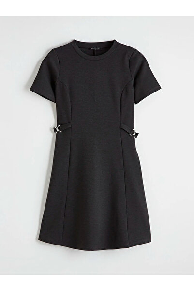 LC Waikiki Μίνι φόρεμα με λεπτομέρεια σε ανθρακί χρώμα με διακοσμητική ζώνη