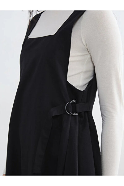 LC Waikiki Μαύρο φόρεμα με τετράγωνο γιακά