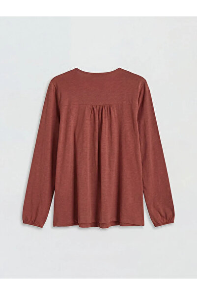 LC Waikiki Κόκκινη μπλούζα με κεντημένο γιακά