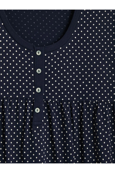 LC Waikiki Γυναικείο νυχτικό σε μπλε ναυτικό χρώμα με λαιμόκοψη ποδηλάτου και...