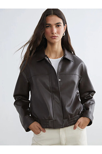 LC Waikiki Καφέ πουκάμισο γιακά Γυναικείο εφέ δέρματος Μπουφάν