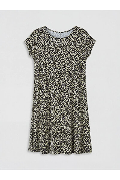 LC Waikiki Μαύρο φόρεμα σε γραμμή Α με σχέδιο στο λαιμό