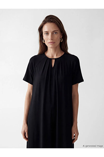 LC Waikiki Μαύρο φόρεμα με λαιμόκοψη ποδηλάτου και κορδόνι στη μέση σε γραμμή Α