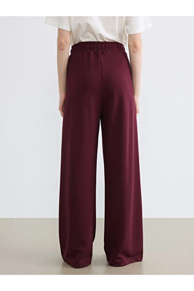 LC Waikiki Μούρο Λ.Α. Αθλητικό κεντημένο γυναικείο παντελόνι φόρμας με απαλή υφή