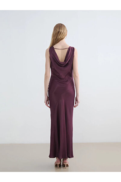 LC Waikiki Σατέν φόρεμα με λαιμόκοψη σε μπορντό χρώμα