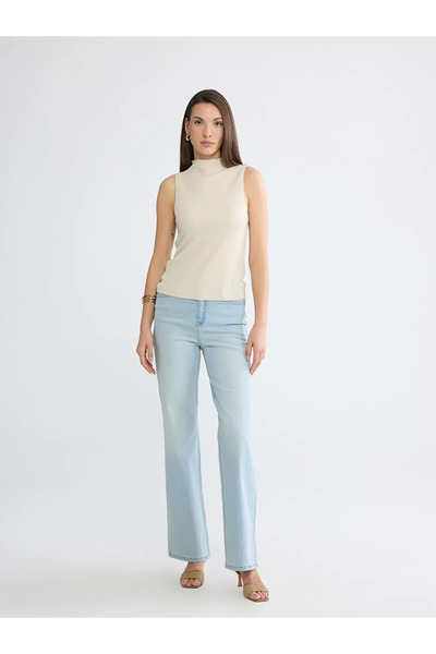 LC Waikiki Μπεζ μπλούζα με υφή και όρθιο γιακά